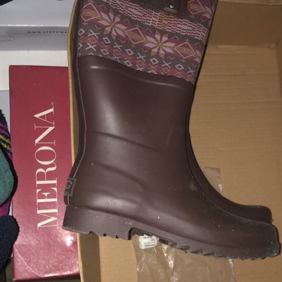 UGG rain boots/with box - Picture 5 of 7